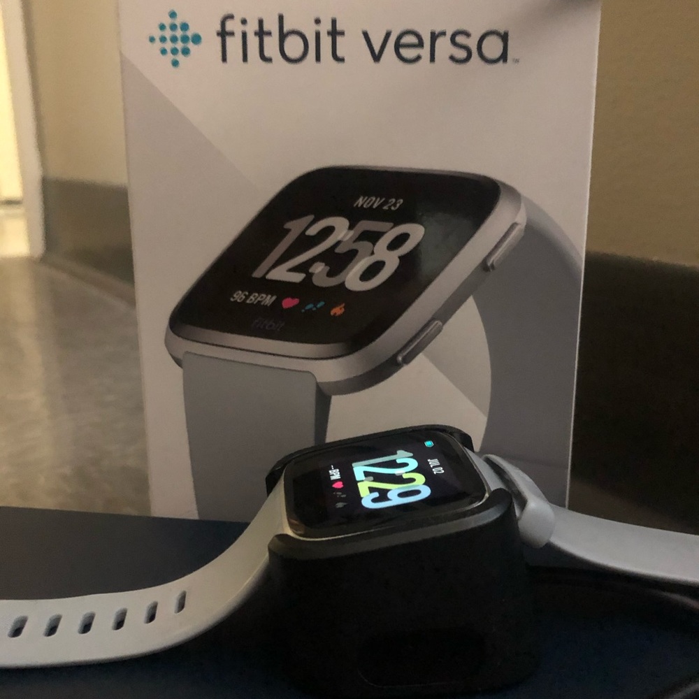 Fitbit Versa - image 8